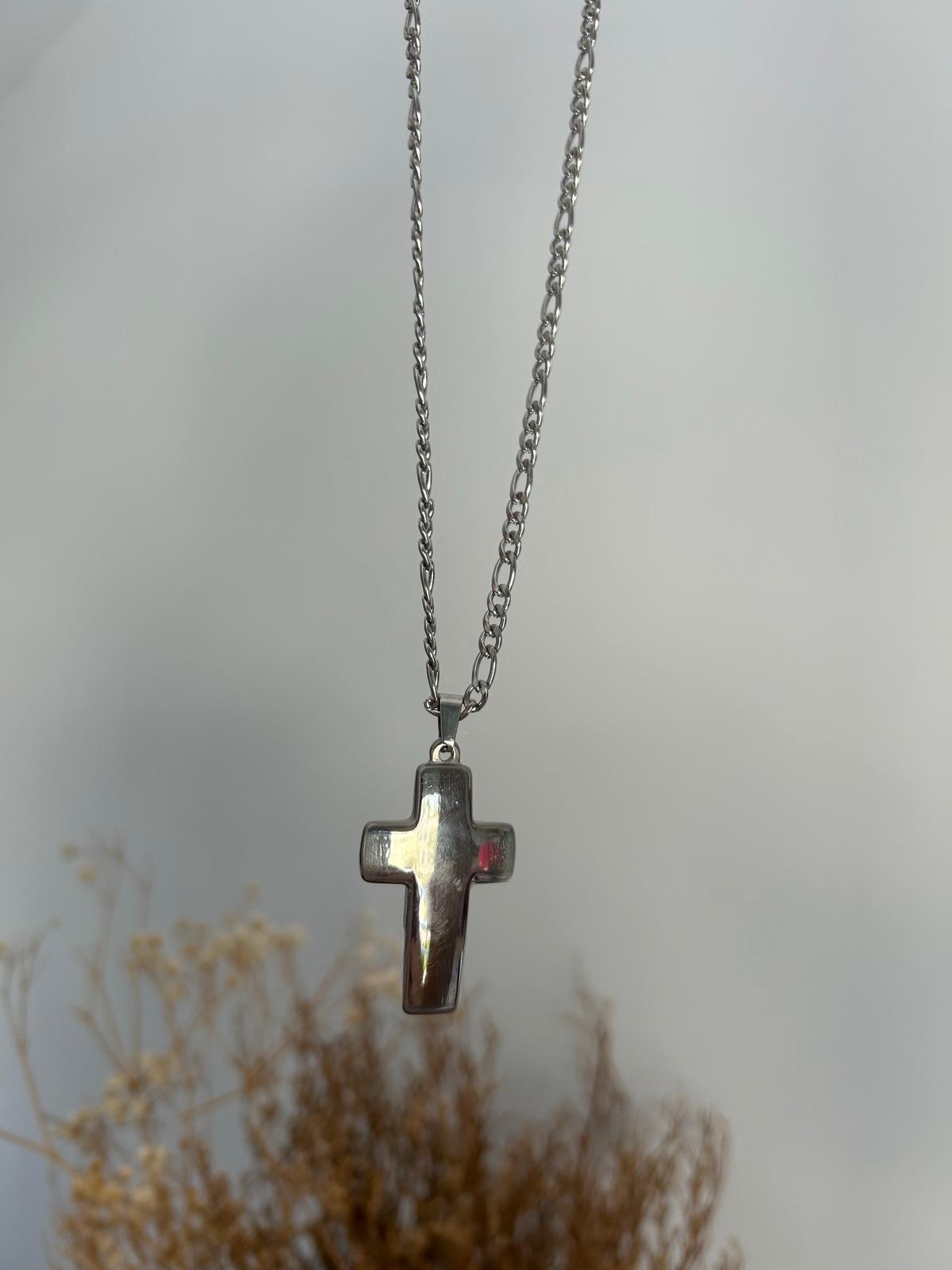 Cadena con dije cruz (masculina)