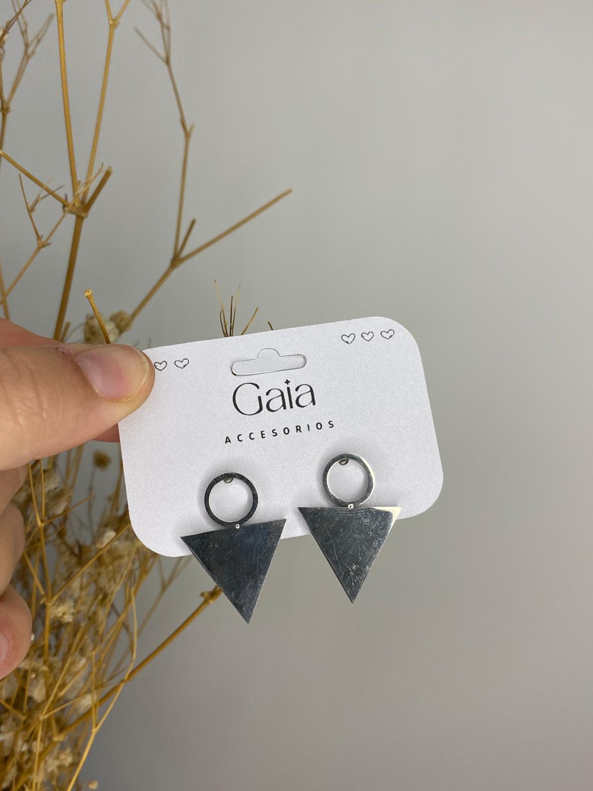 Aros triangular plateados