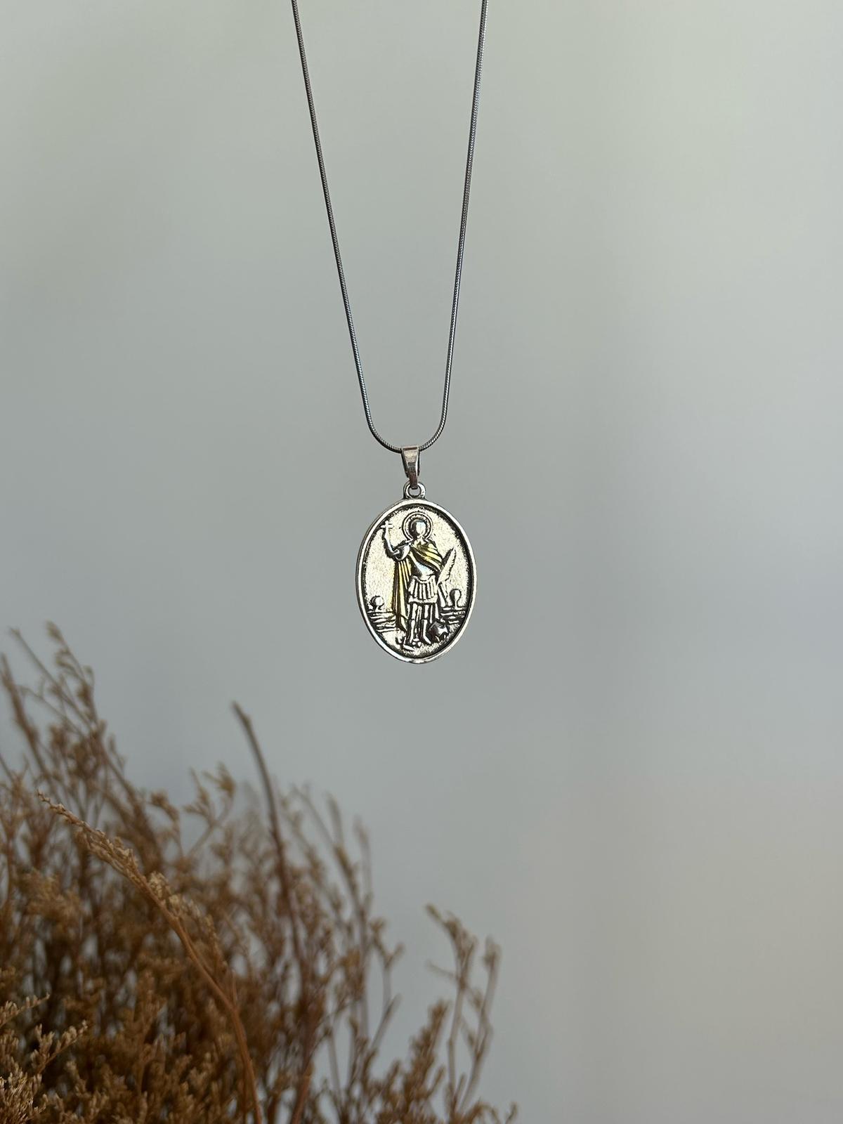 Cadena con dije San Expedito
