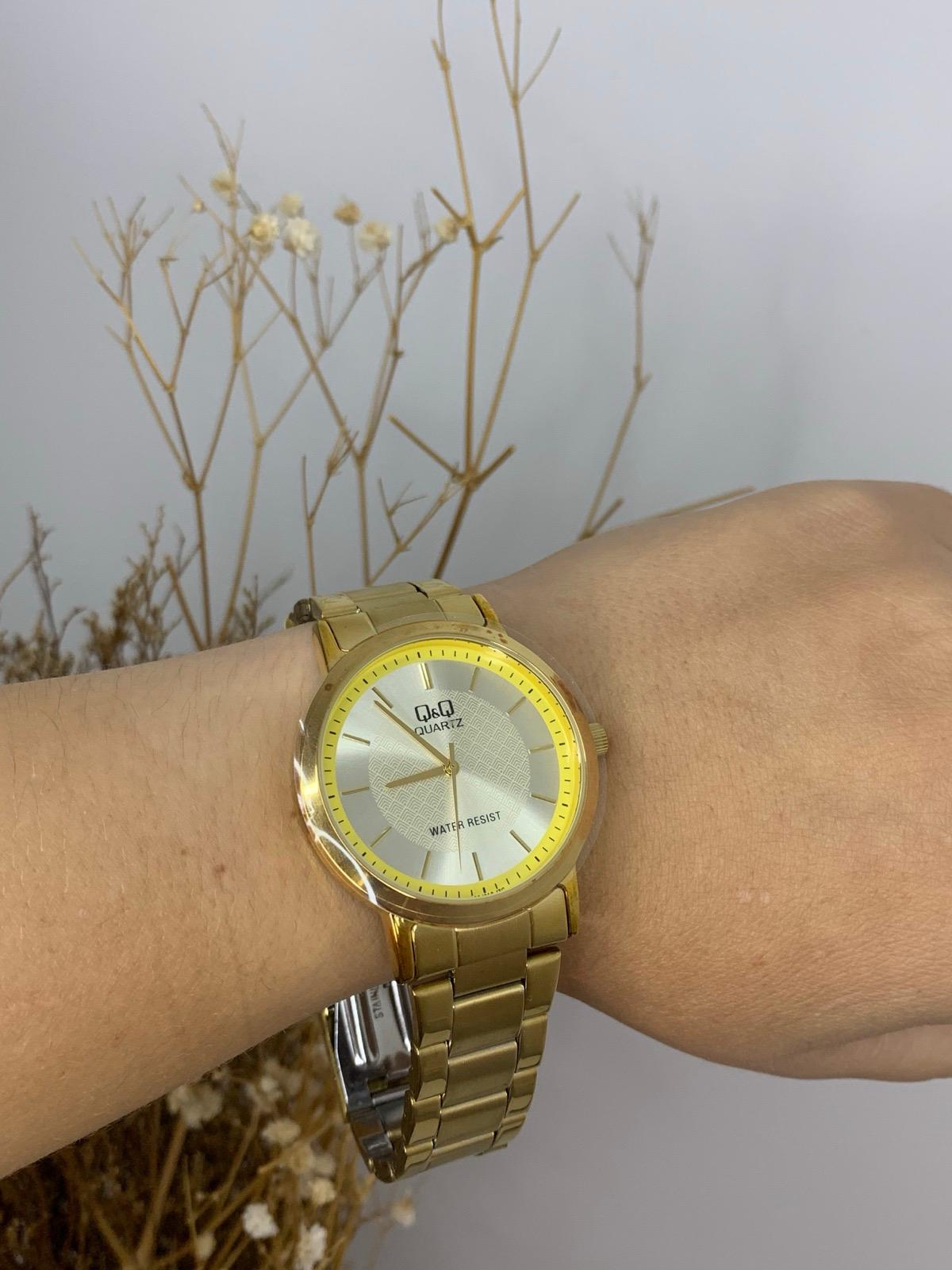 Reloj Q&Q Dorado